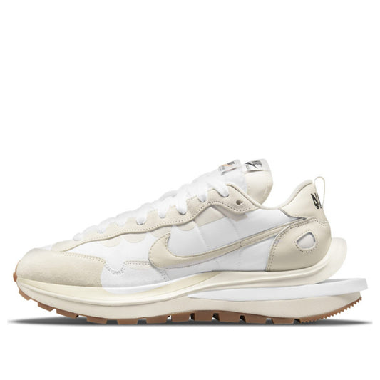 NIKE Vaporwaffle x Sacai Sail Gum